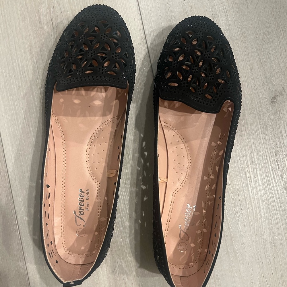 Glitter Ballet Flats. Never worn. 10 Wide